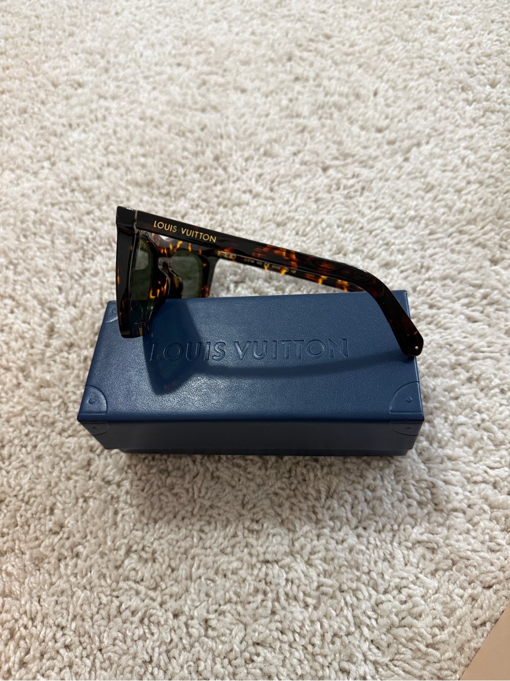 Louis Vuitton Tortoiseshell Square Sunglasses with Dark Green Lenses - Picture 2 of 2